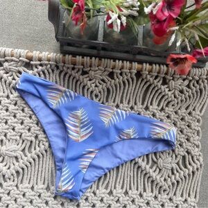 NWOT Patagonia Swim Bottoms Size XS